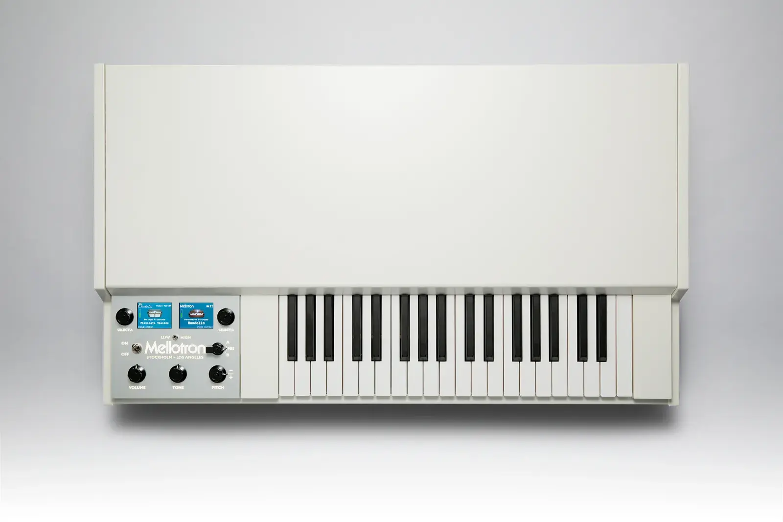 Mellotron M4000D stage keyboard