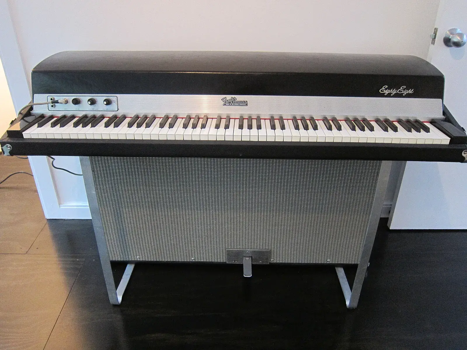 Rhodes Mark I Suitcase 88 stage keyboard, front