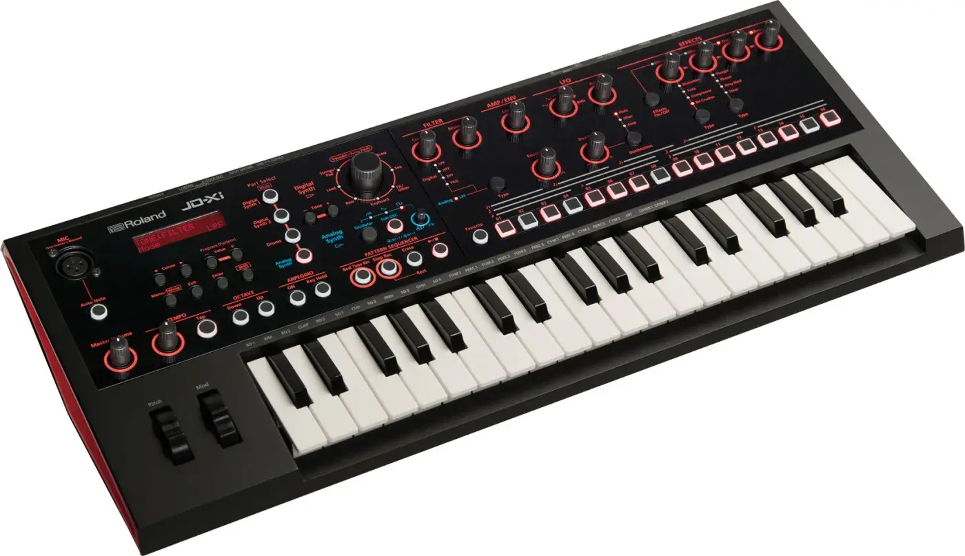 Roland JD-Xi synthesizer